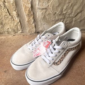 Vans Off-White Suede with Leopard Print (Women Size 9) New With Tags